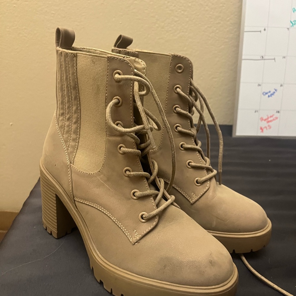 MIA Women's Tan Lace-Up Ankle Boots 2’ heel